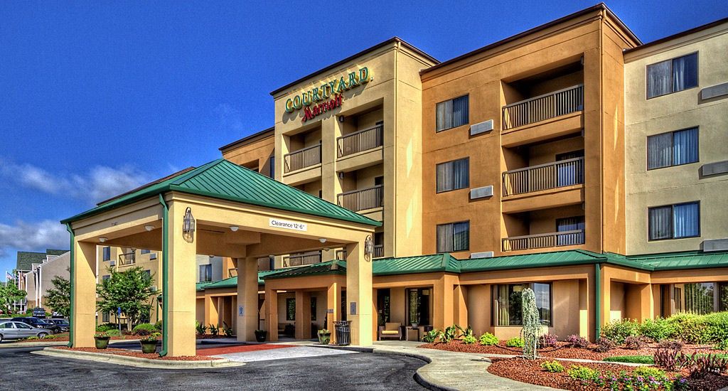 Отель Courtyard By Marriott Бёрлингтон Экстерьер фото
