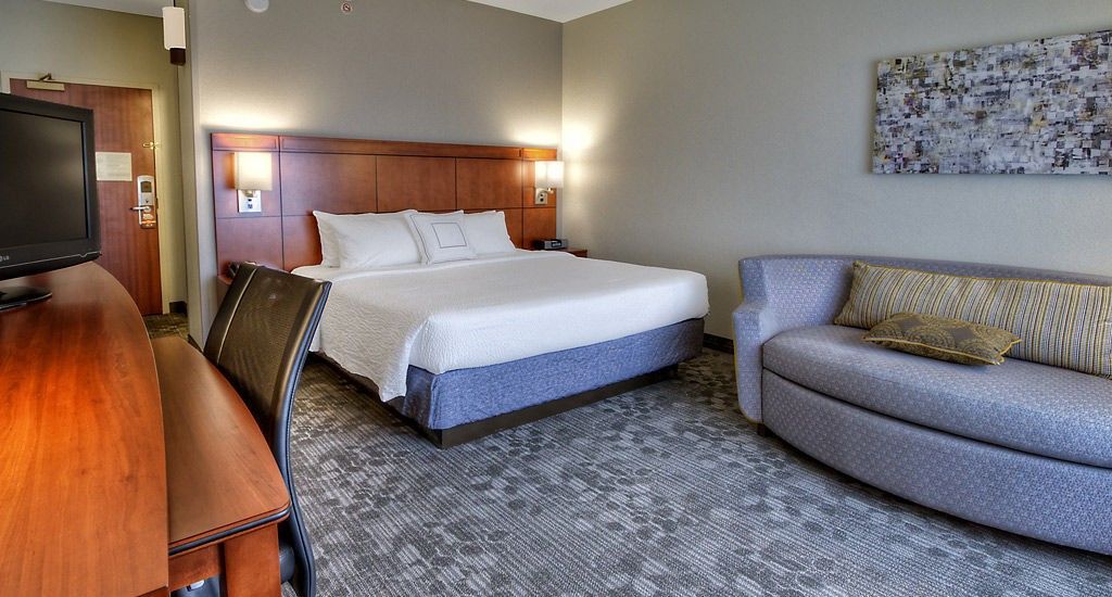 Отель Courtyard By Marriott Бёрлингтон Экстерьер фото