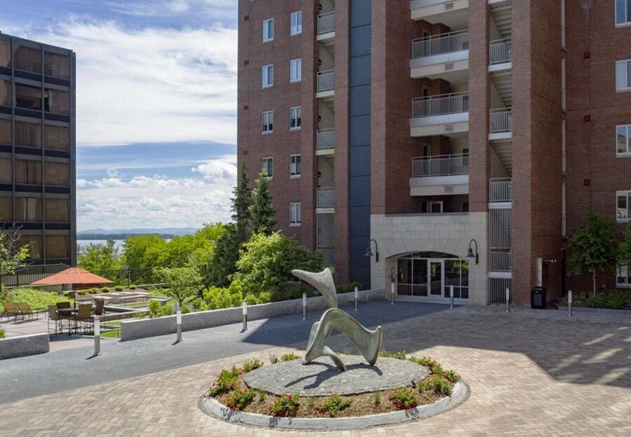 Отель Courtyard By Marriott Бёрлингтон Экстерьер фото