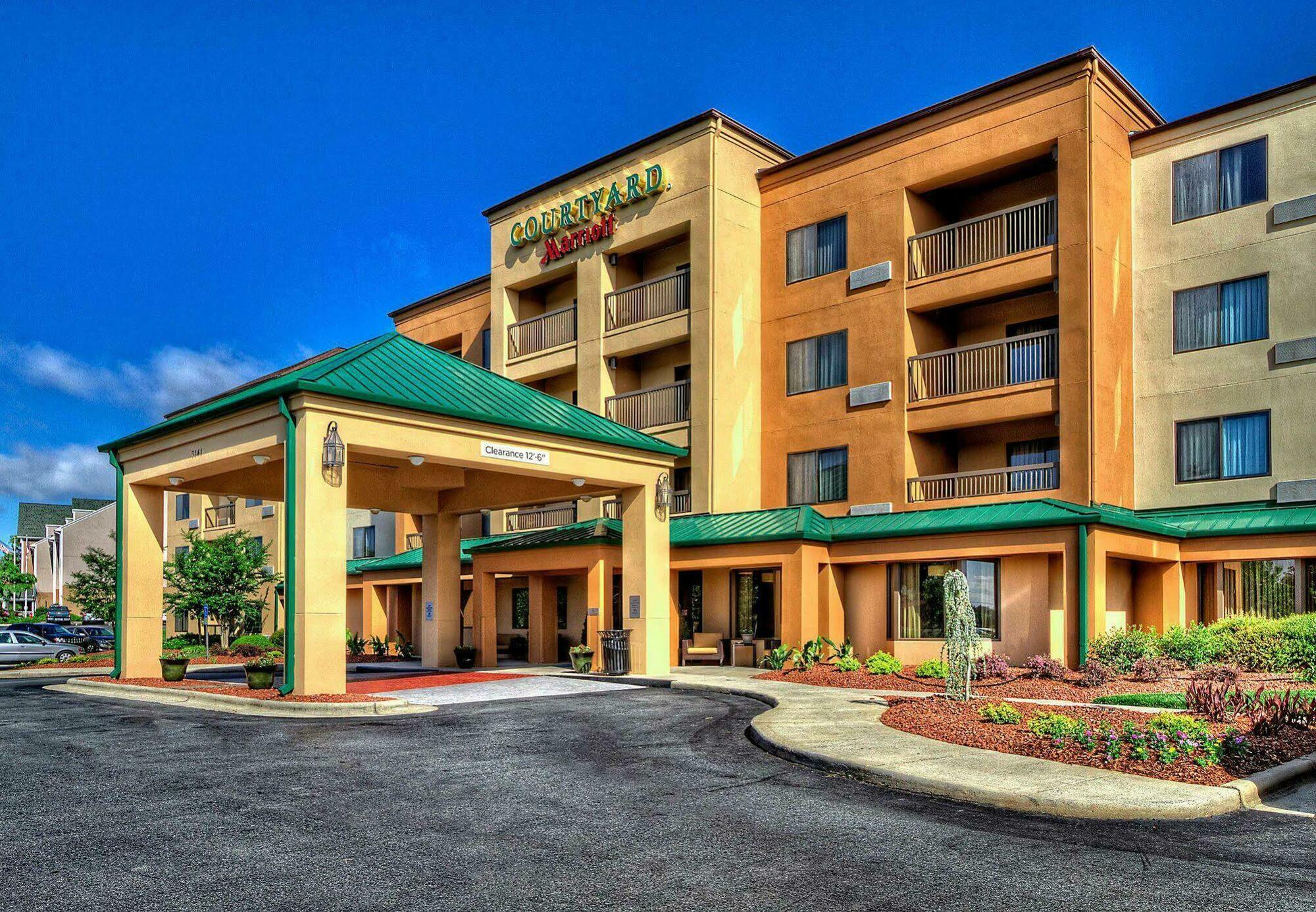 Отель Courtyard By Marriott Бёрлингтон Экстерьер фото